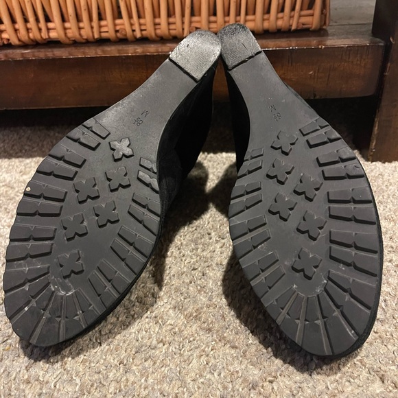 Jildor Booties - Picture 5 of 5